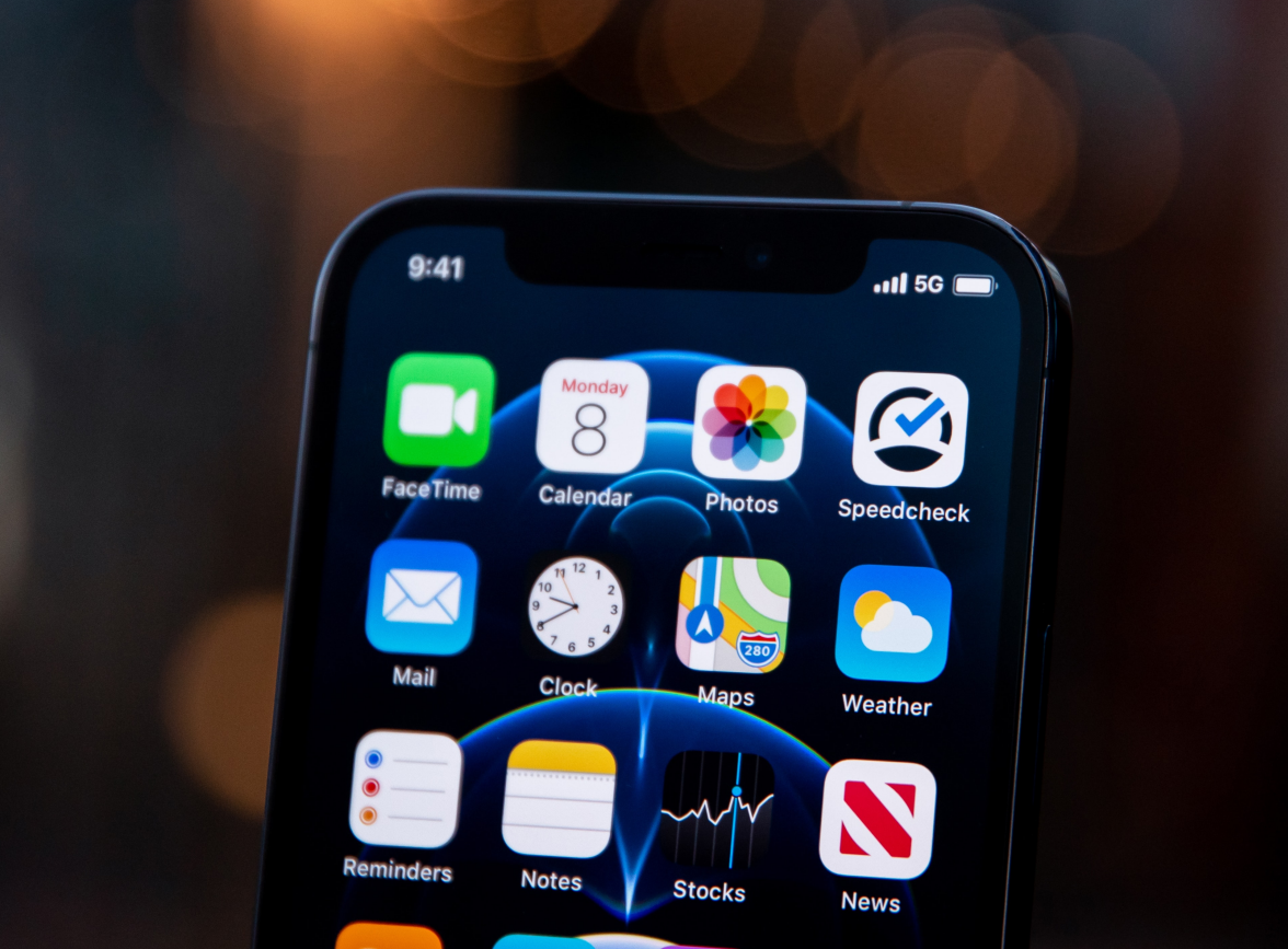 琼结苹果手机维修分享为什么 iPhone 12 在冬季会自动关机 